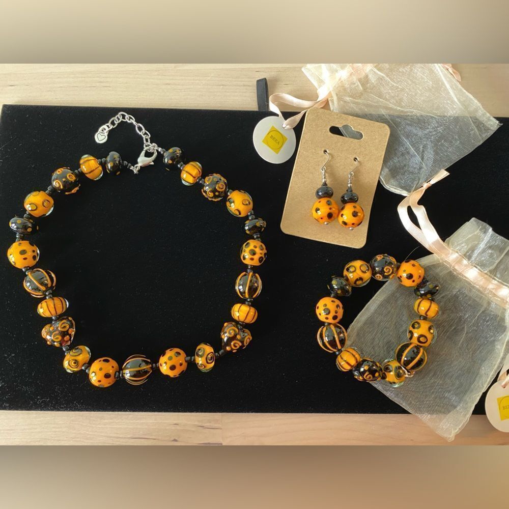 NWT Whimisgoth Beea Black & Orange Glass Beads Earring, Necklace & Bracelet Set